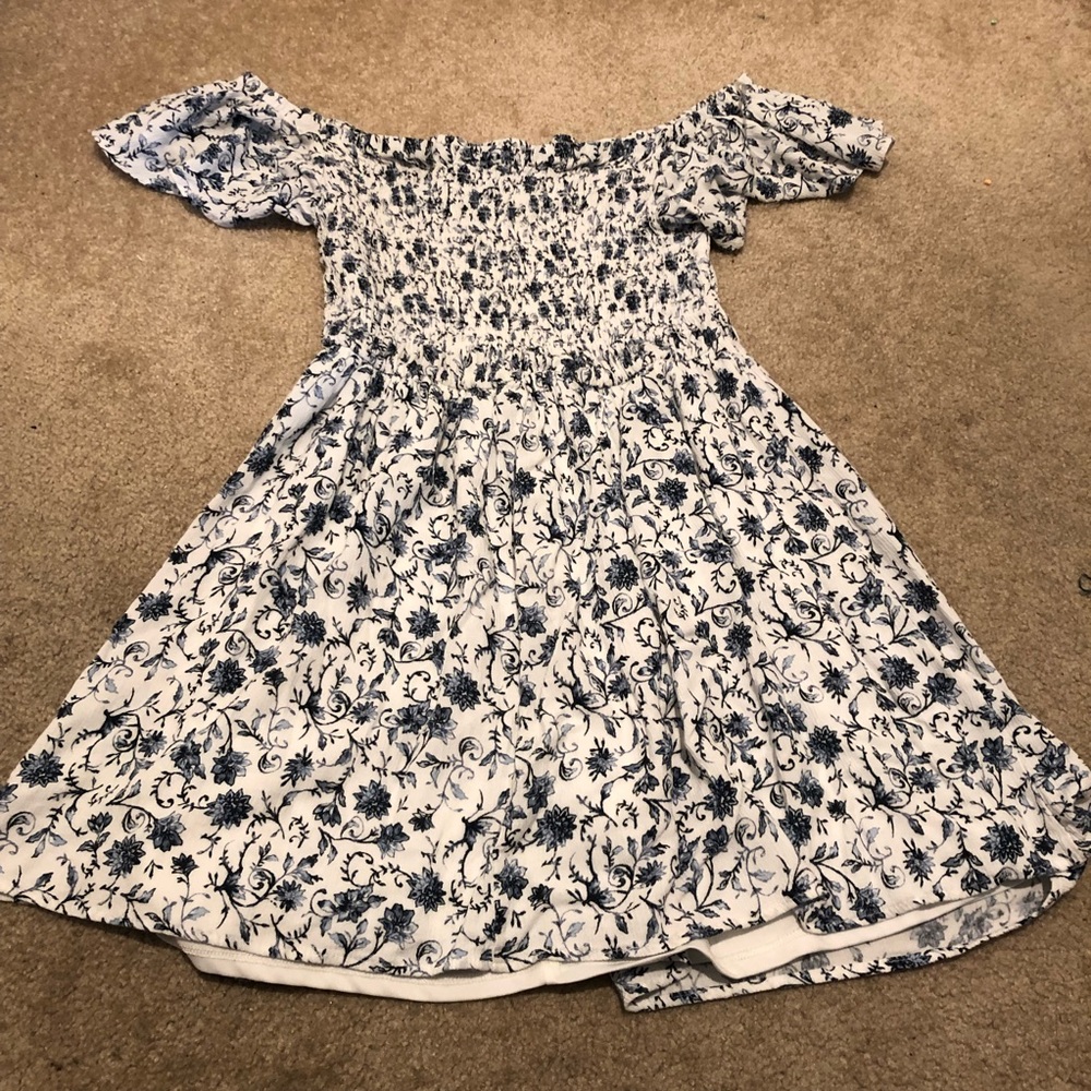 Kendall & Kylie Off Shoulder Dress Blue Floral - Picture 7 of 8